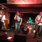 03.10.2026 – FREE COMPANY heizen im „Krissi“ ein